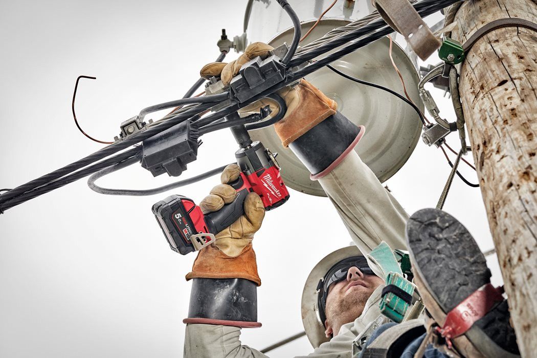 Powerpack Schlagschrauber + 3 Akkus + Ladegerät + 2 Koffer Milwaukee M18 FPP2AS-553X