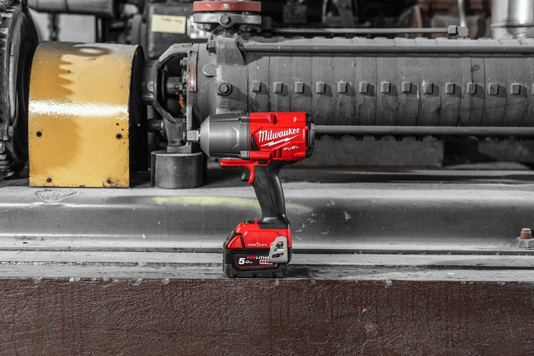 Powerpack Schlagschrauber + 3 Akkus + Ladegerät + 2 Koffer Milwaukee M18 FPP2AS-553X