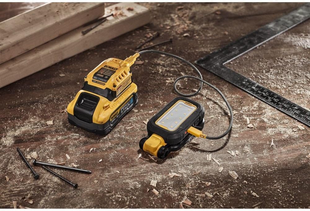 USB-C-Arbeitsleuchte Dewalt DCL182