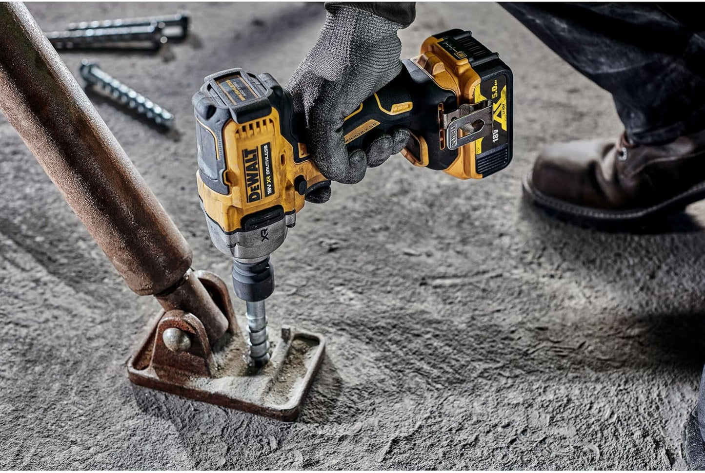 Bürstenloser Schlagschrauber XR 18V 1/2 813Nm mit Transportkoffer Dewalt DCF891NT