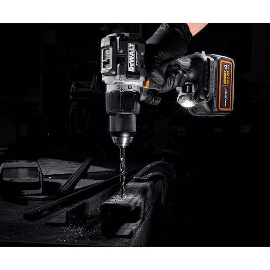 Taladro percutor McLaren 18V 90Nm 13mm con 2 baterías 4Ah + Maletín Dewalt DCD85MM2T
