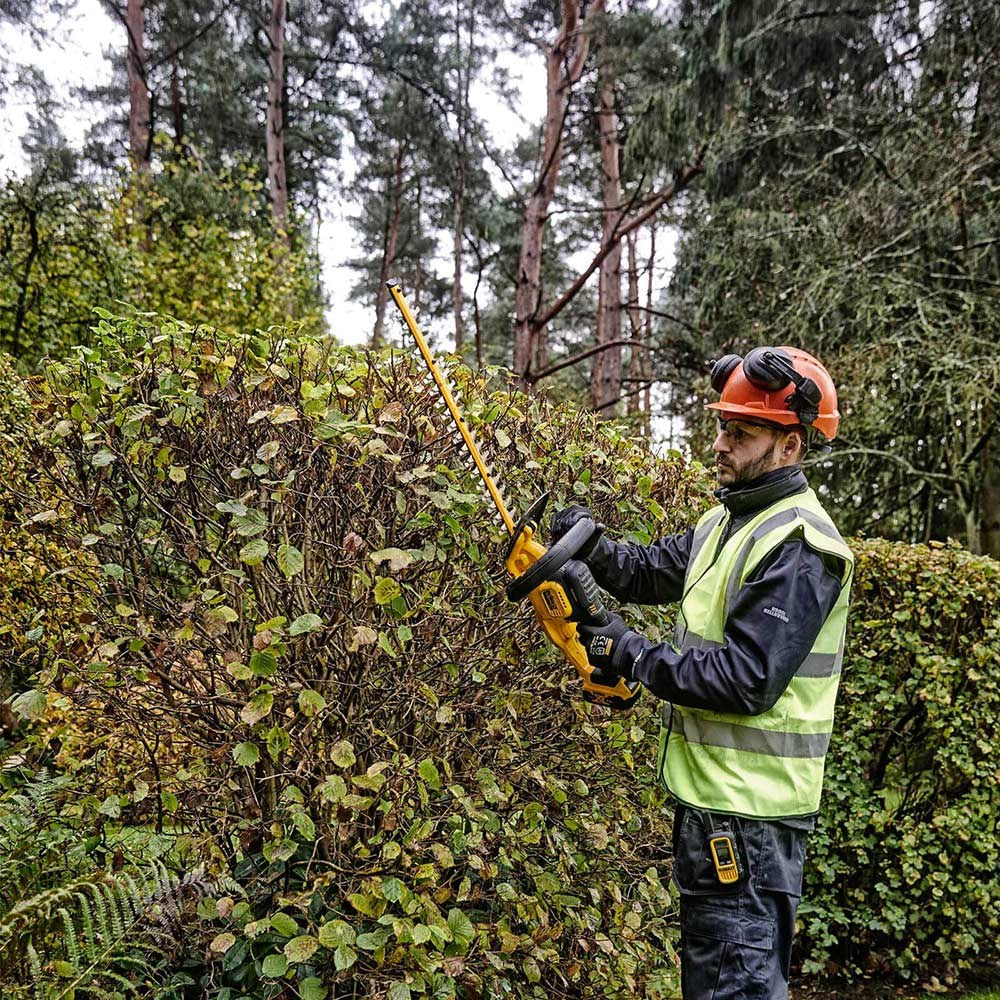 Combo-Set: Heckenschere DCMHT563 + Heckenschere DCMST561 + 2bat 5ah 18V + Ladegerät Dewalt DCMST561HT