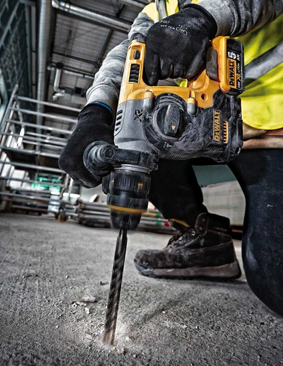 Dewalt Kit 11 Werkzeuge + 3bat 5Ah + DCB1104 Ladegerät + 4xTSTAK DCK111P3