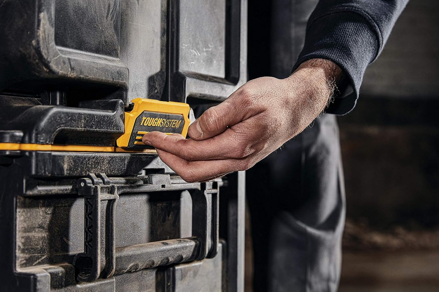 Werkzeugkasten mit Griff und Rollen TOUGHSYSTEM DS450 von Dewalt DWST83295-1