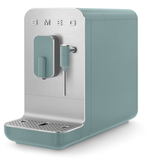 Smeg Superautomatische Espressomaschine mit Dampfstab