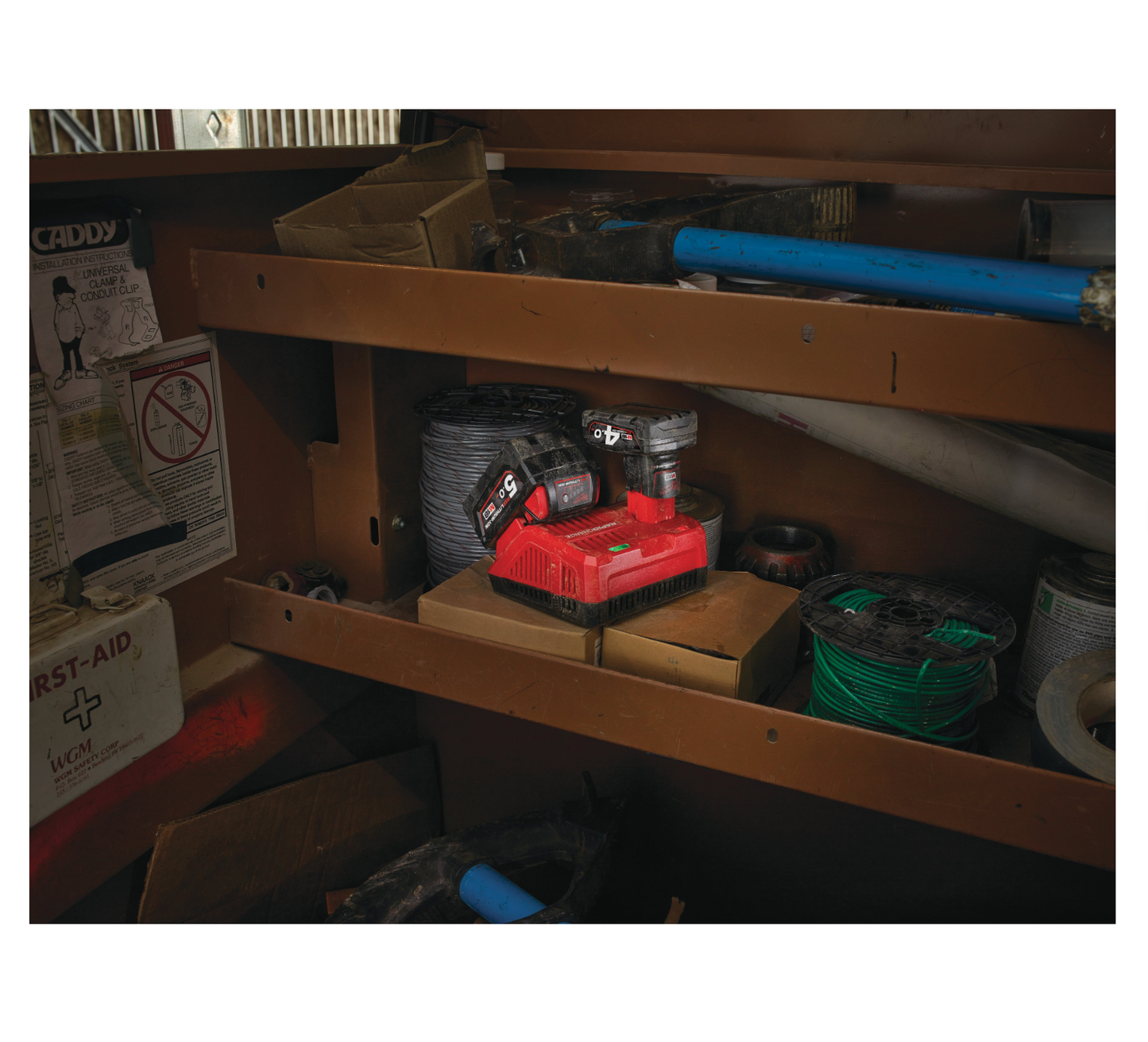 Powerpack Hammerbohrer + Schleifmaschine + 2bat 5Ah + Ladegerät Milwaukee mit 2 Koffern M18 FPP2E3-502X