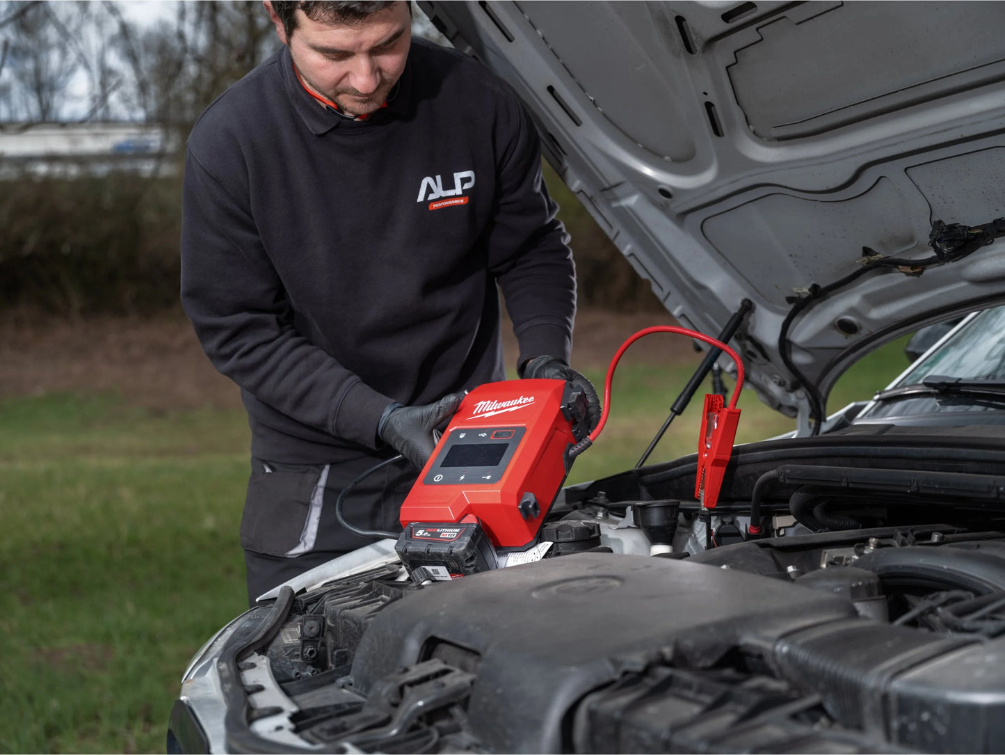 Starthilfe für Fahrzeuge M18 2.000 A Milwaukee